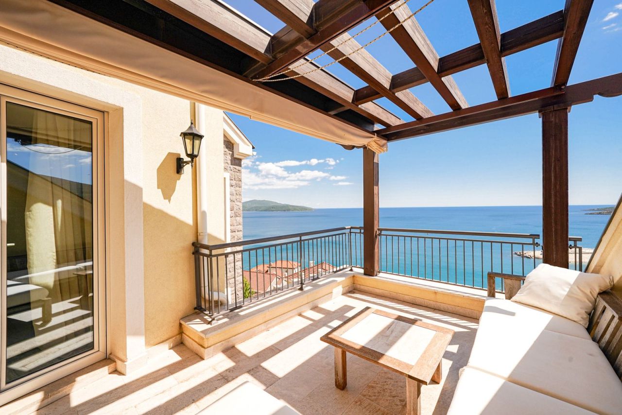 Penthouse in Halbinsel Luštica, Montenegro, 131 m² - Foto 1