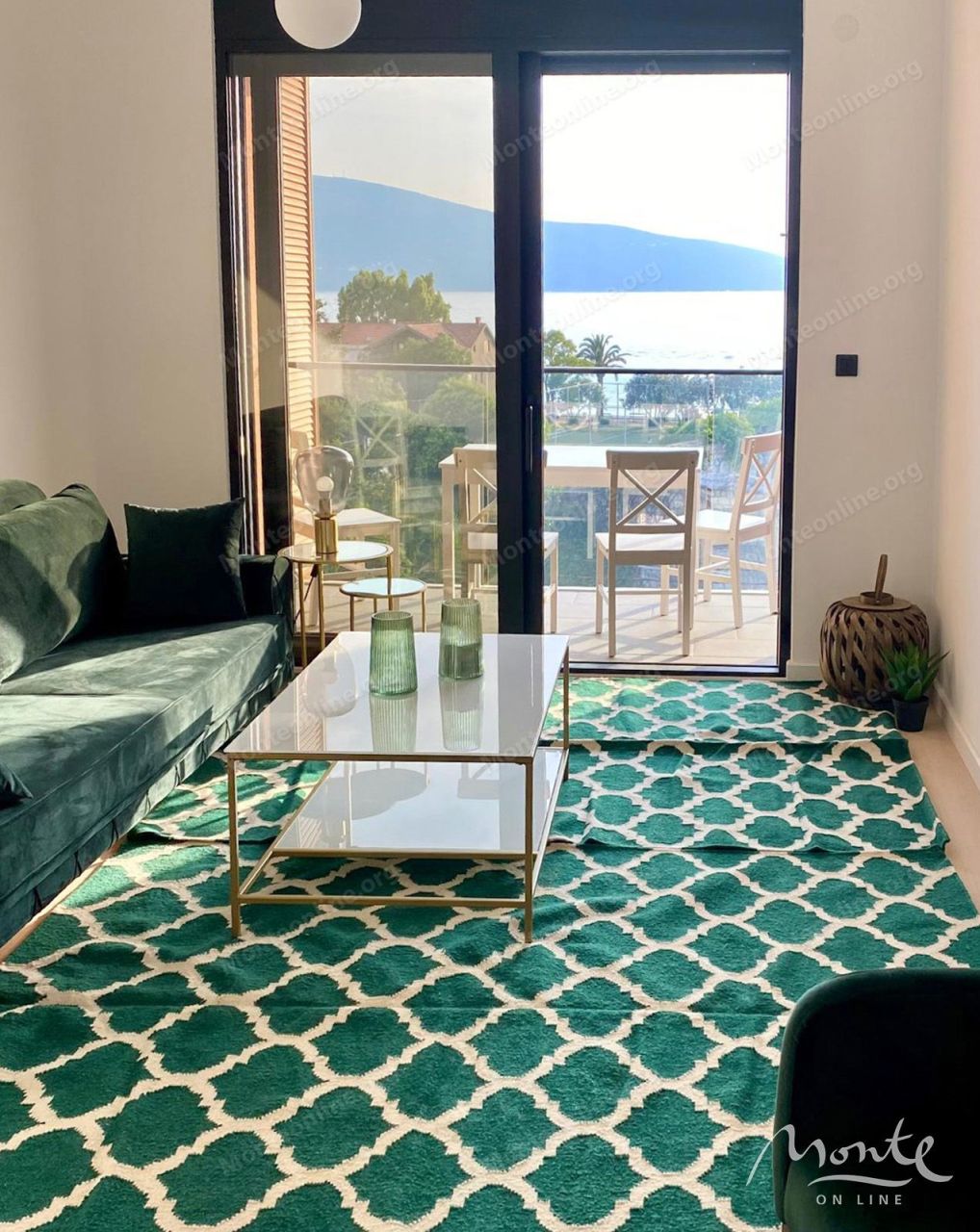 Wohnung in Tivat, Montenegro, 49 m² - Foto 1