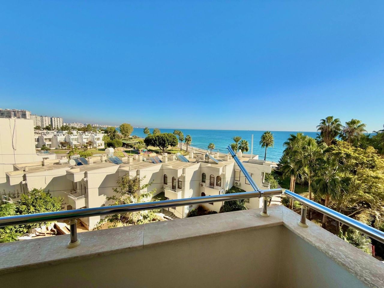 Piso en Mersin, Turquia, 165 m² - imagen 1