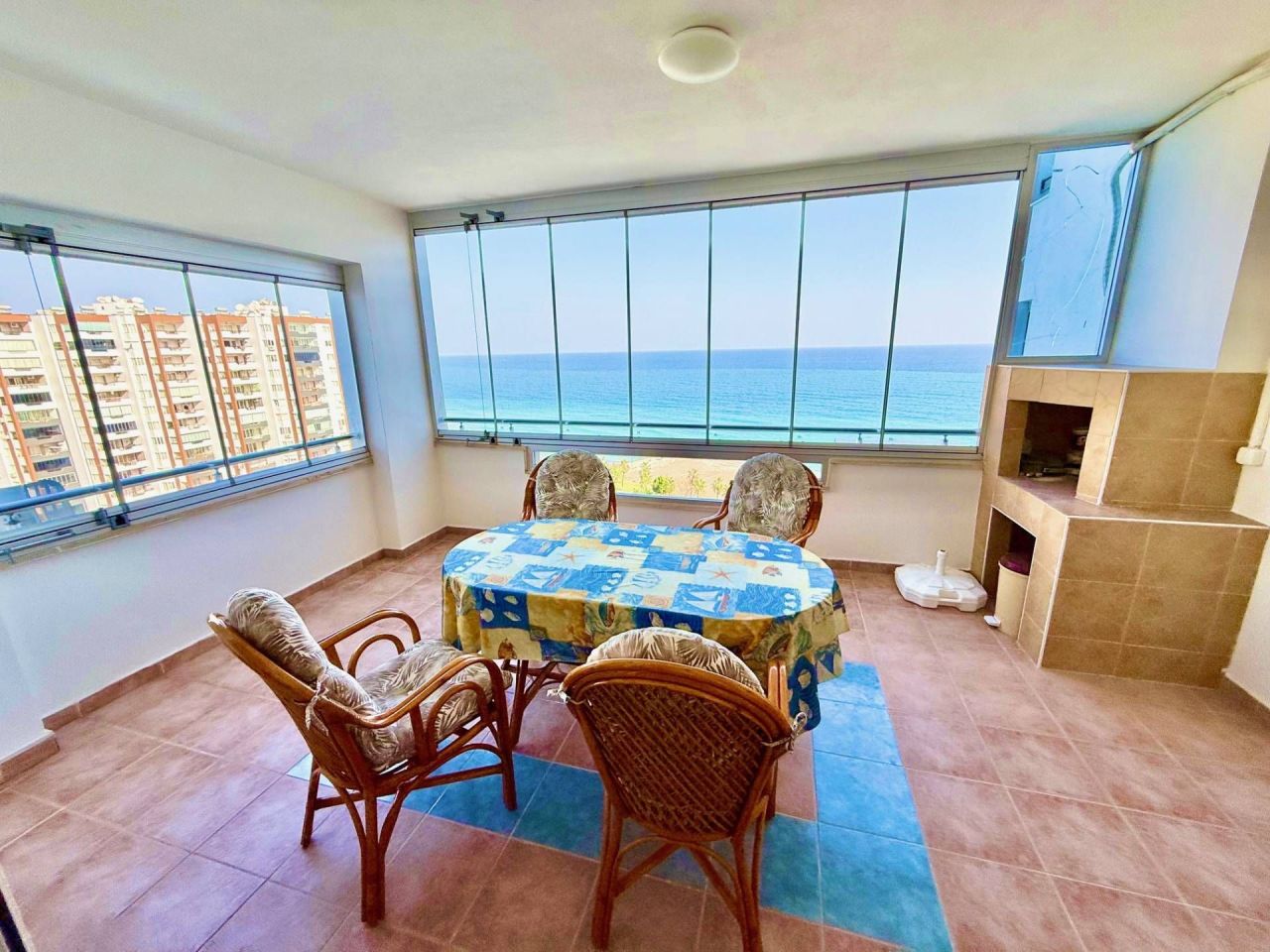 Piso en Mersin, Turquia, 180 m² - imagen 1