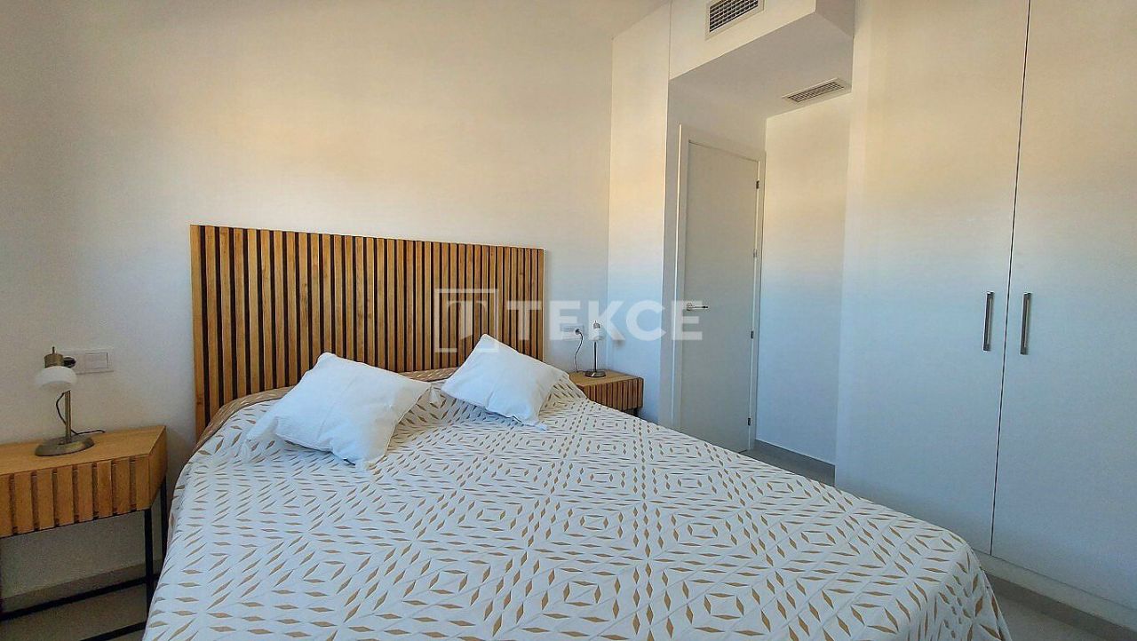 Penthouse in San Miguel de Salinas, Spain, 98 m² - picture 14