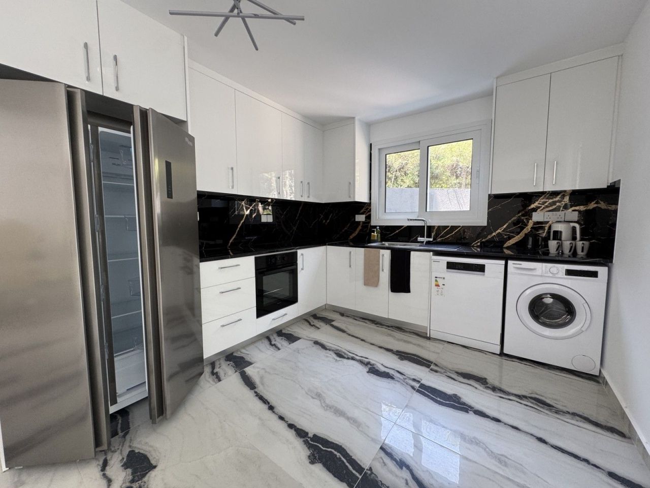 Casa adosada en Limasol, Chipre, 170 m² - imagen 3