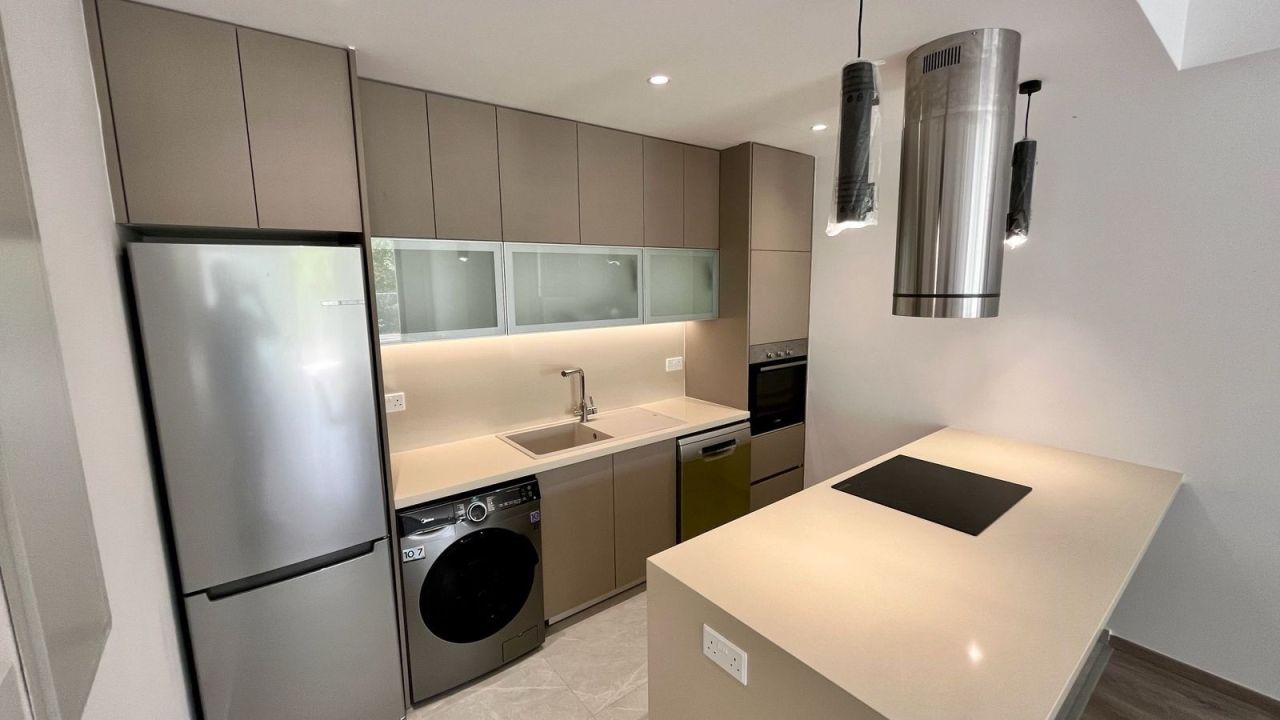 Apartment in Paphos, Cyprus - picture 2