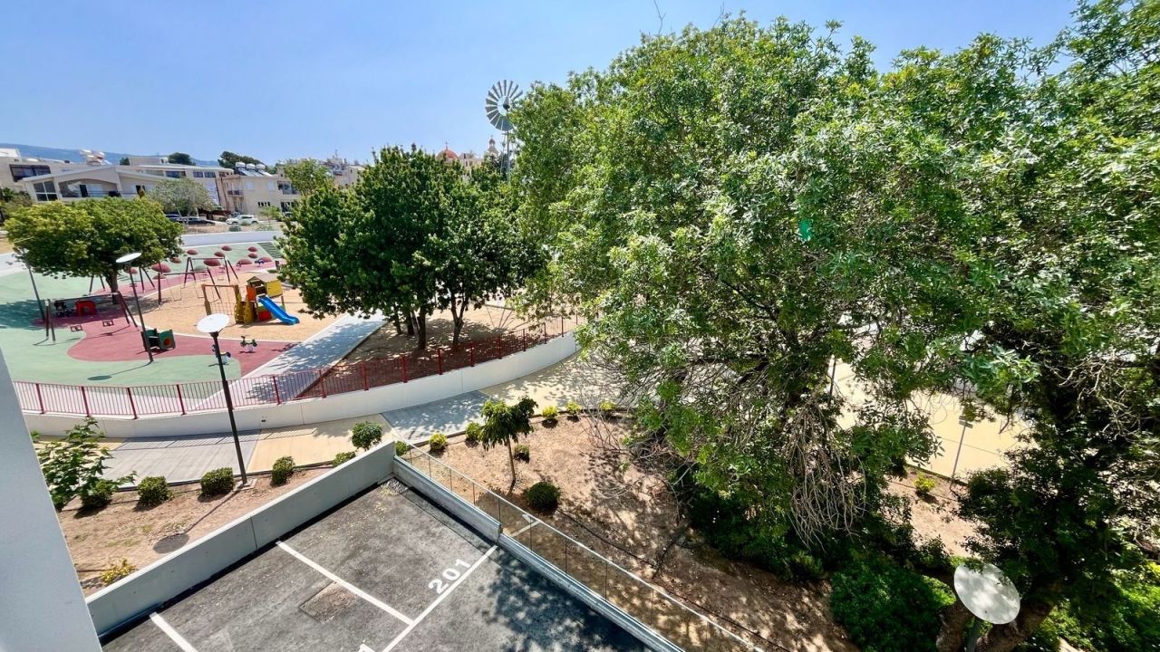 Apartment in Paphos, Cyprus - picture 9