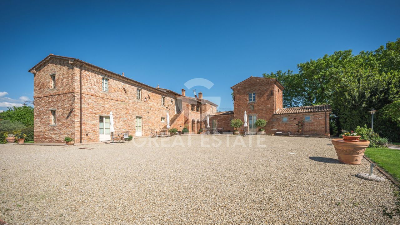 House in Foiano della Chiana, Italy, 659.2 m² - picture 4