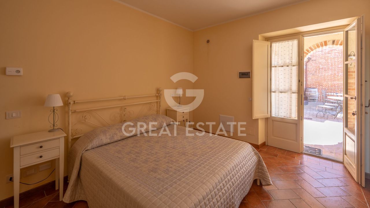 House in Foiano della Chiana, Italy, 659.2 m² - picture 14