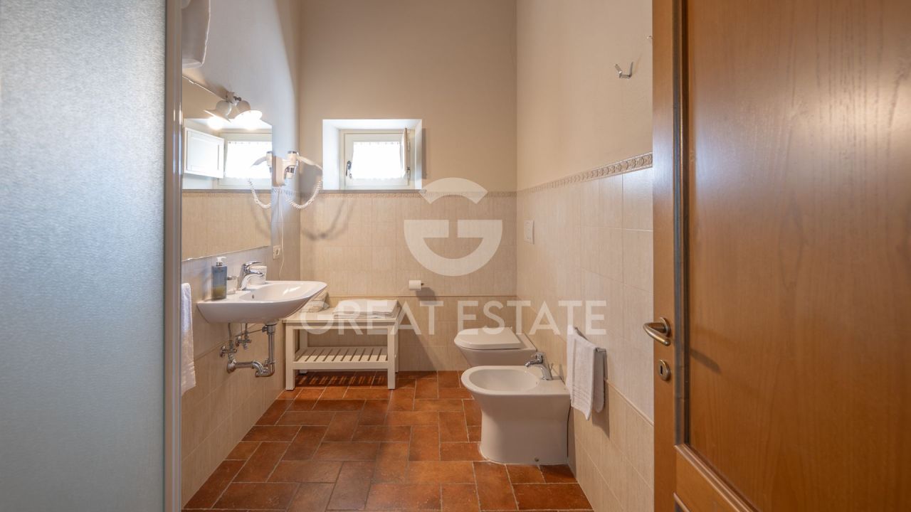 House in Foiano della Chiana, Italy, 659.2 m² - picture 15