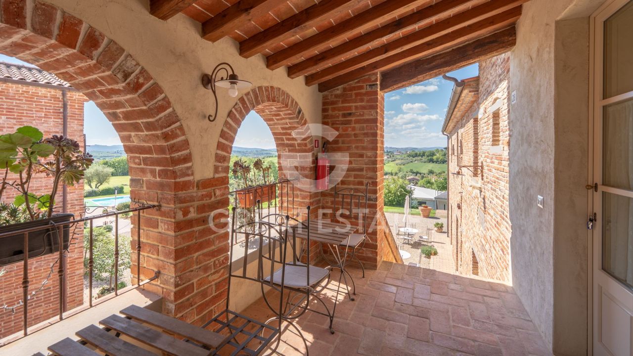 House in Foiano della Chiana, Italy, 659.2 m² - picture 16