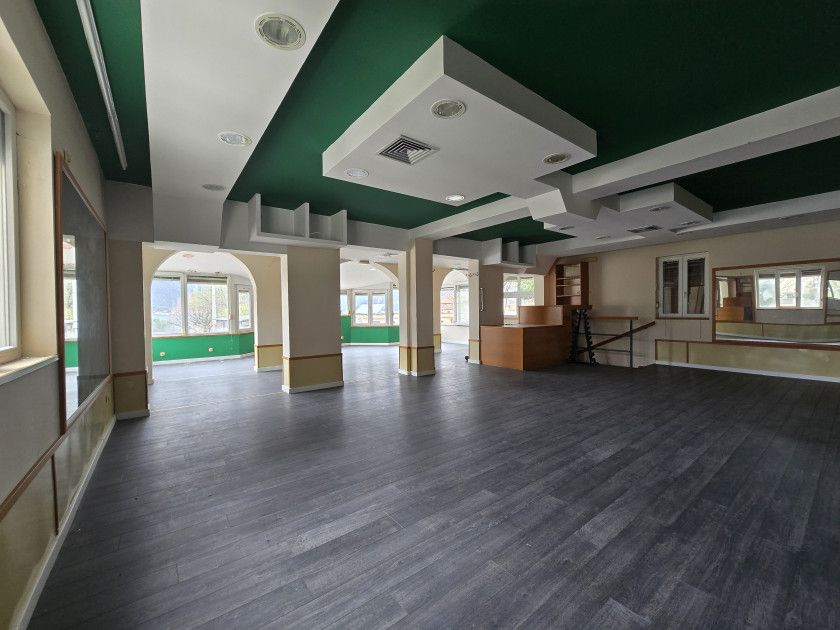 Ufficio a Dobrota, Montenegro, 268 m² - foto 3