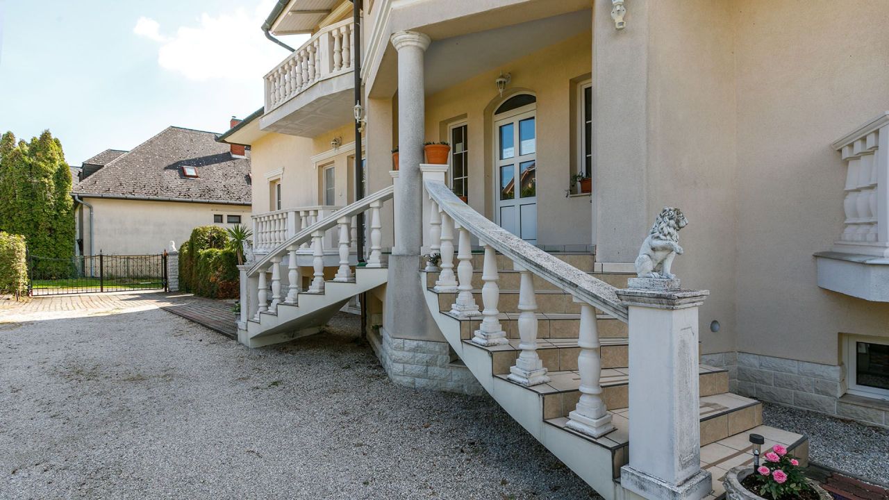 Hôtel à Hévíz, Hongrie, 657 m² - image 7