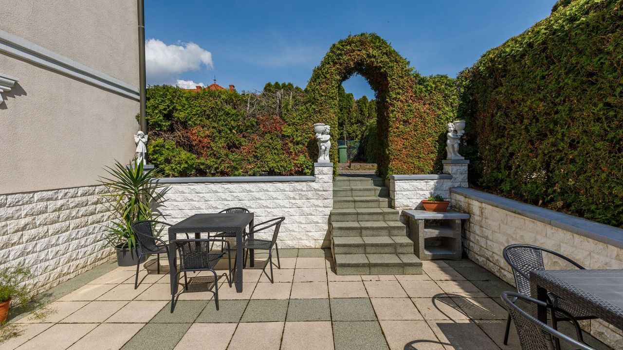 Hôtel à Hévíz, Hongrie, 657 m² - image 4