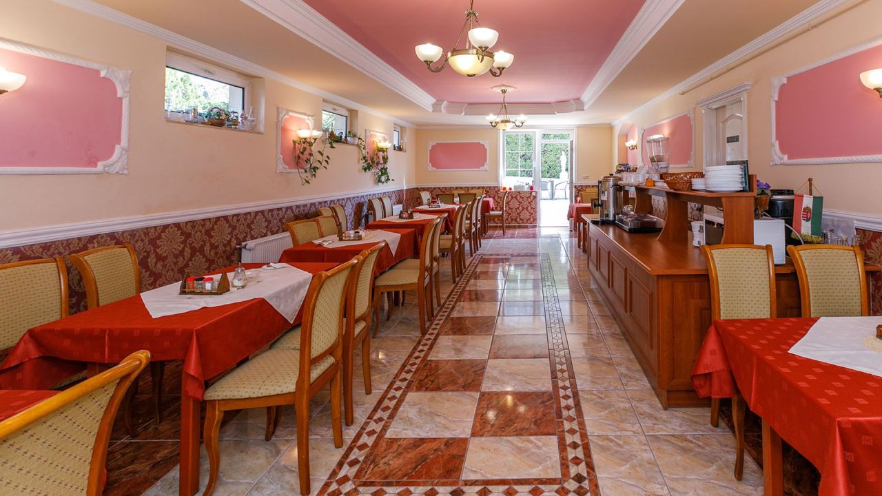 Hôtel à Hévíz, Hongrie, 657 m² - image 9