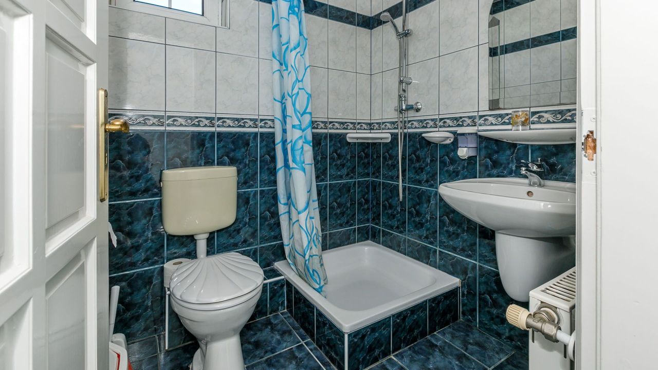 Hôtel à Hévíz, Hongrie, 657 m² - image 17