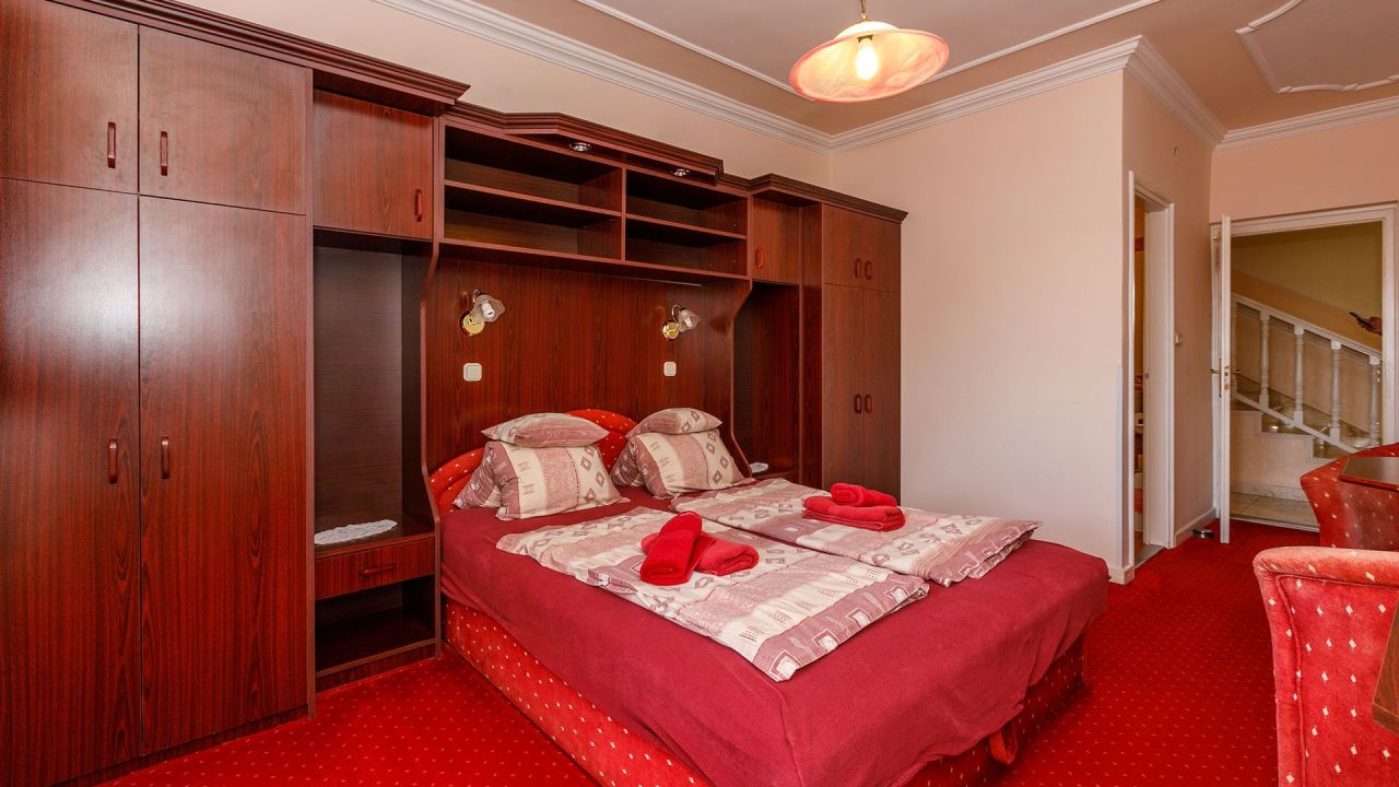 Hôtel à Hévíz, Hongrie, 657 m² - image 13