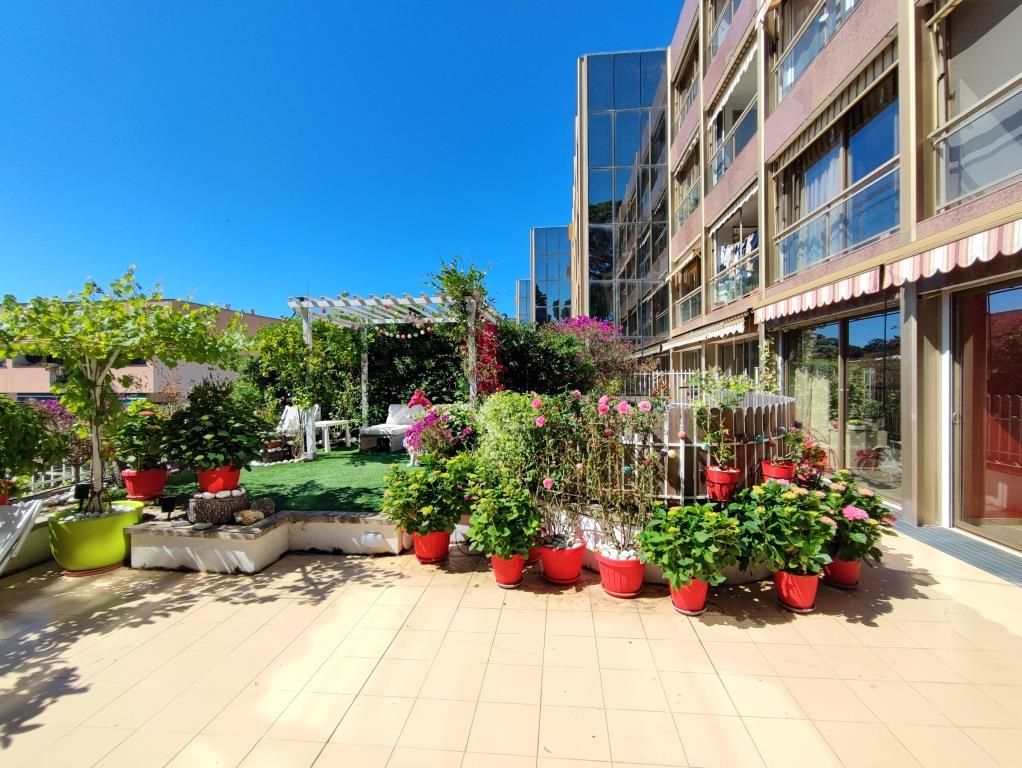 Apartment in San Remo, Italy, 90 m² - picture 4