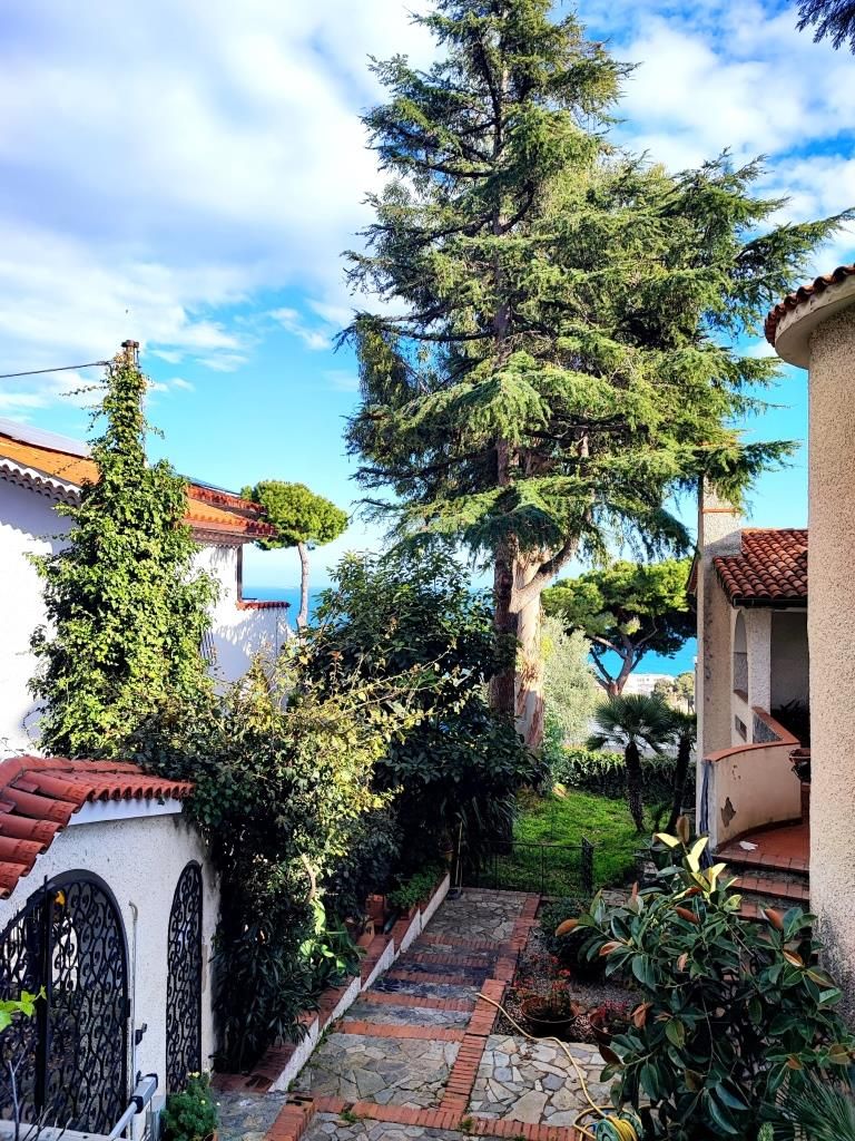 Apartment in San Remo, Italy, 90 m² - picture 7