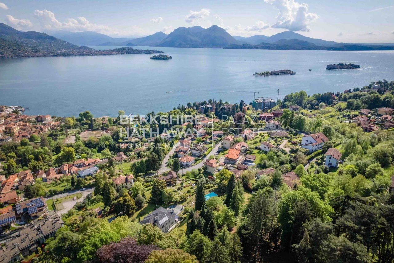 Villa a Baveno, Italia, 600 m² - foto 2