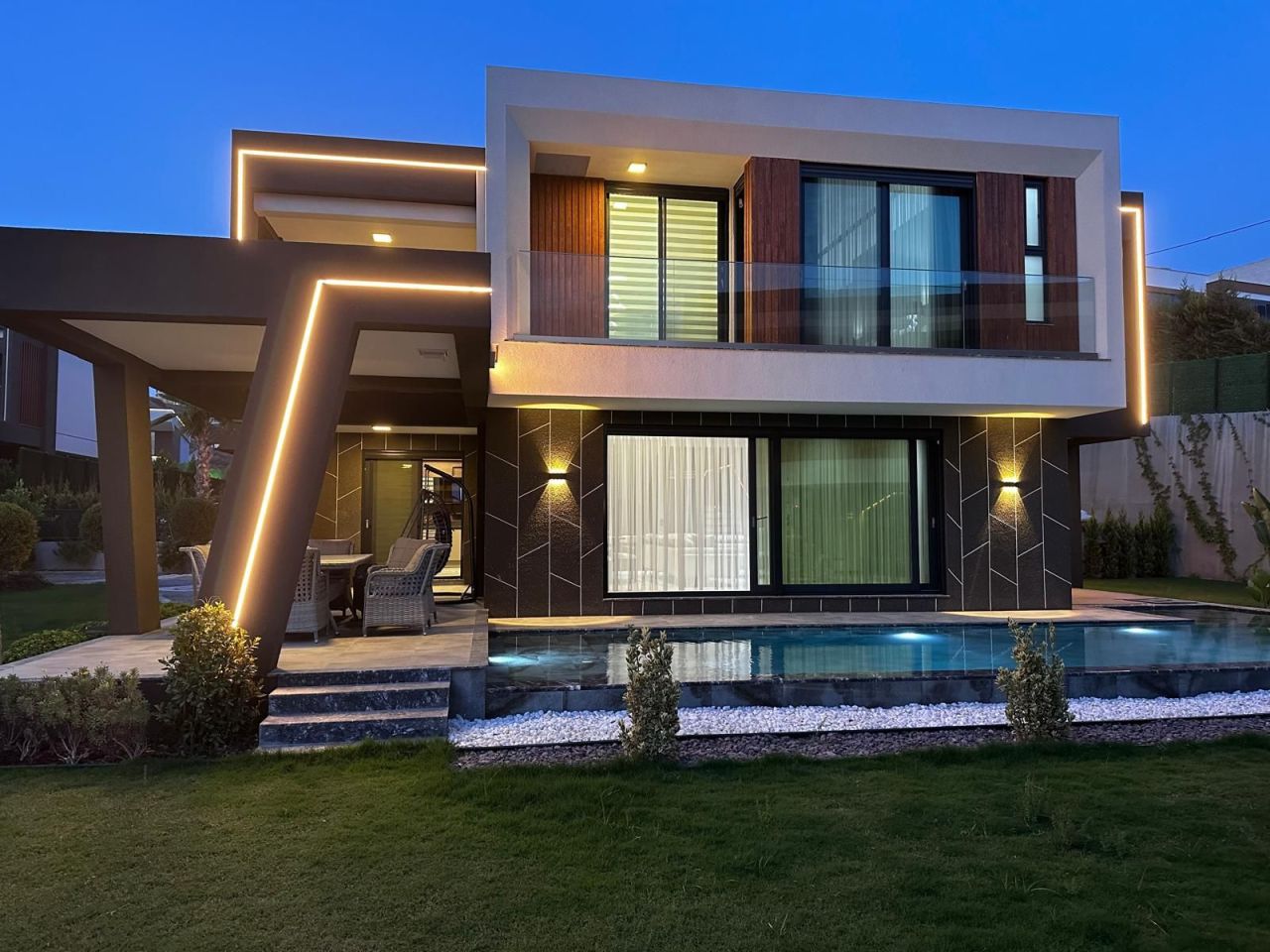 Villa en Kusadasi, Turquia, 375 m² - imagen 1
