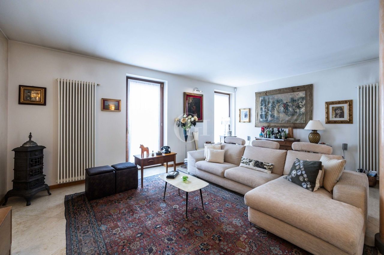 Villa par le Lac d'Iseo, Italie, 400 m² - image 5