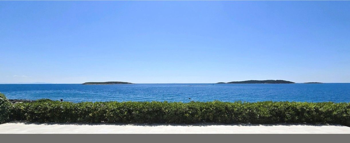 Villa on Vis, Croatia, 215 m² - picture 1