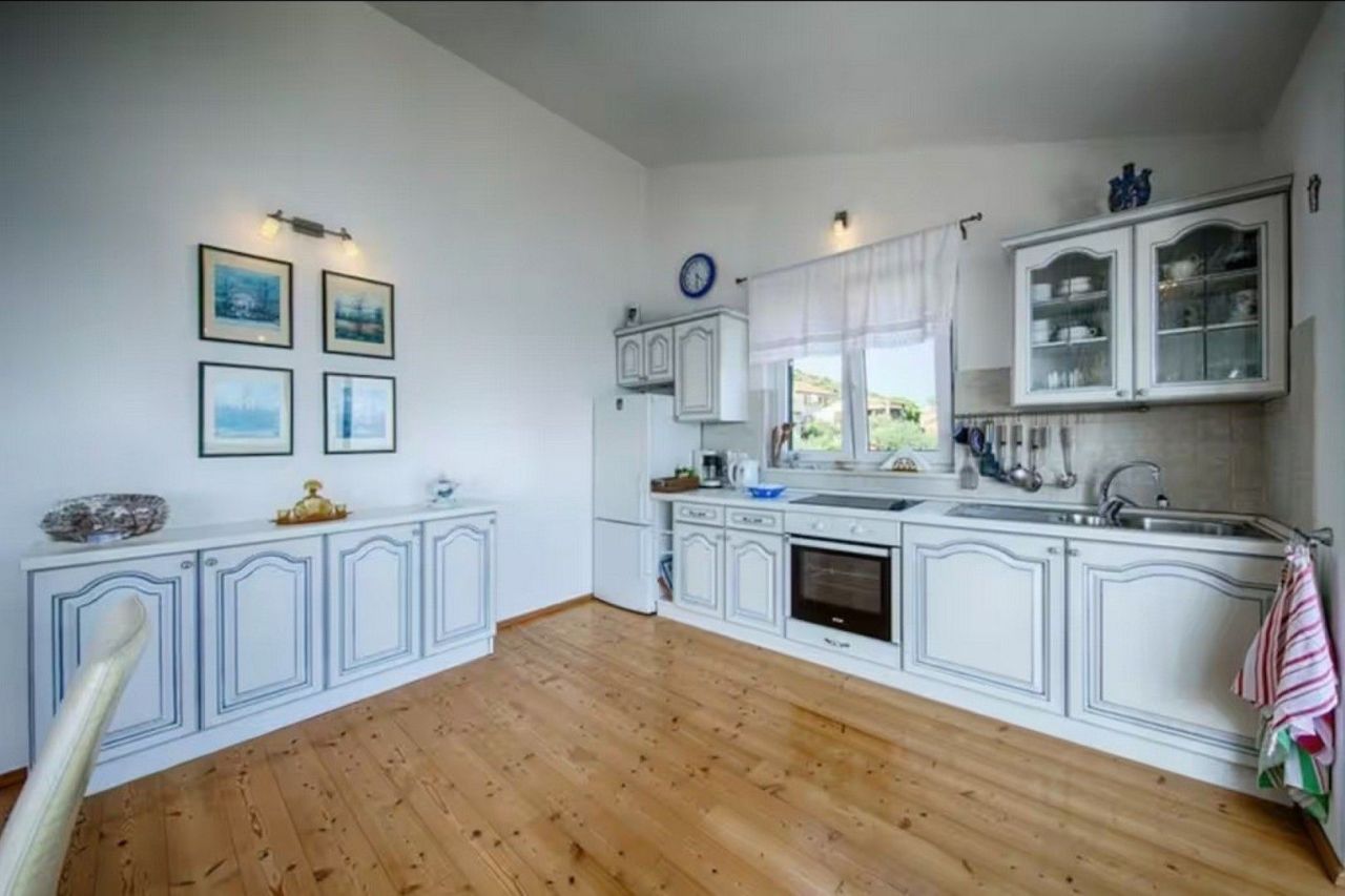 Villa on Vis, Croatia, 215 m² - picture 15