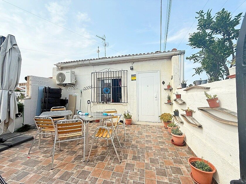 Bungalow en Torrevieja, España, 49 m² - imagen 1