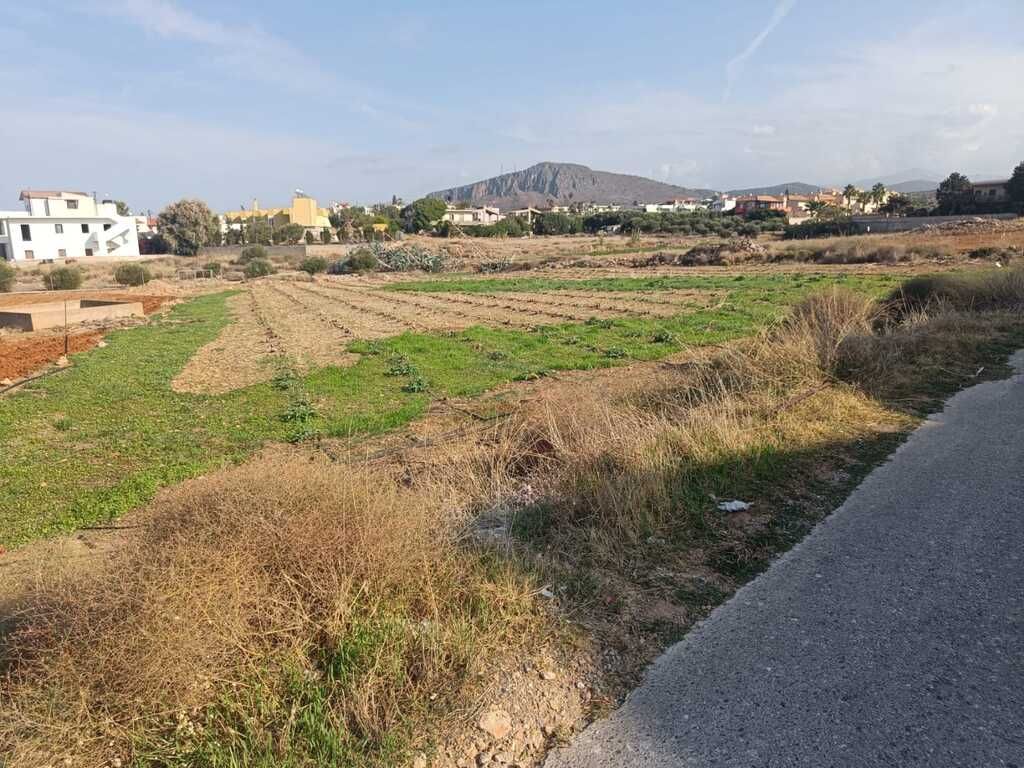 Land in Analipsi, Greece, 2 672 m² - picture 1