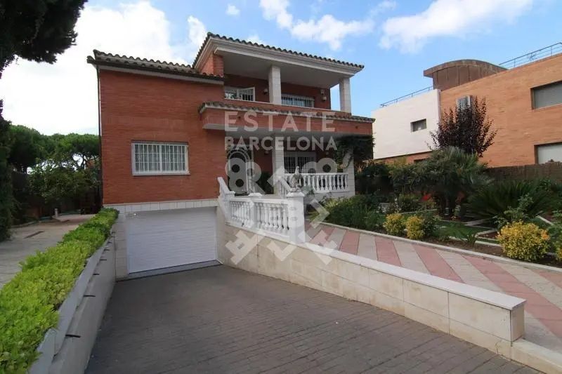 House in Gava Mar, Spain, 375 m² - picture 5