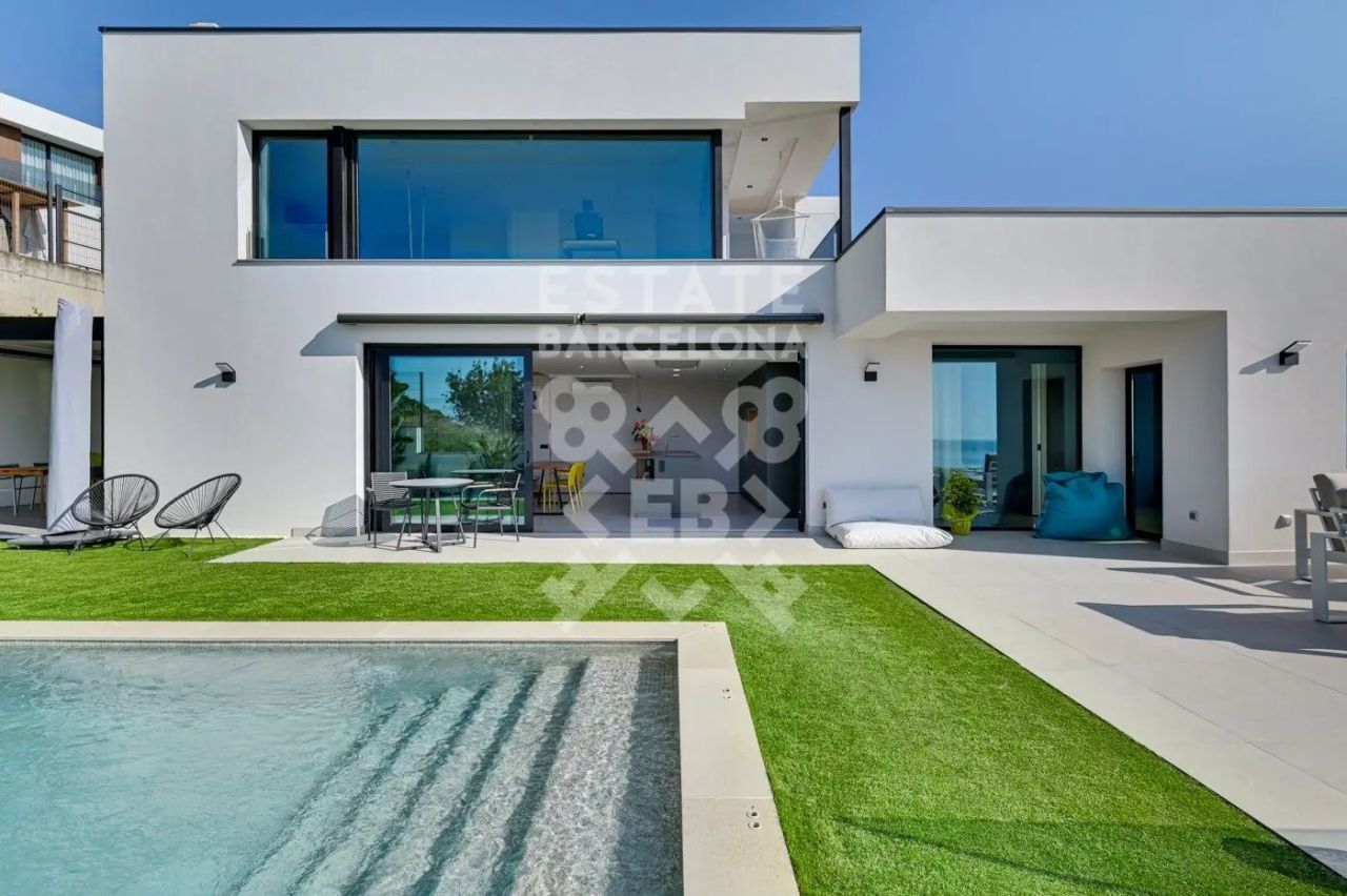 Haus in Santa Susanna, Spanien, 445 m² - Foto 1