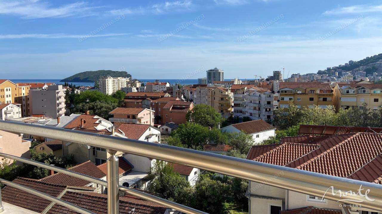 Wohnung in Budva, Montenegro, 94 m² - Foto 1