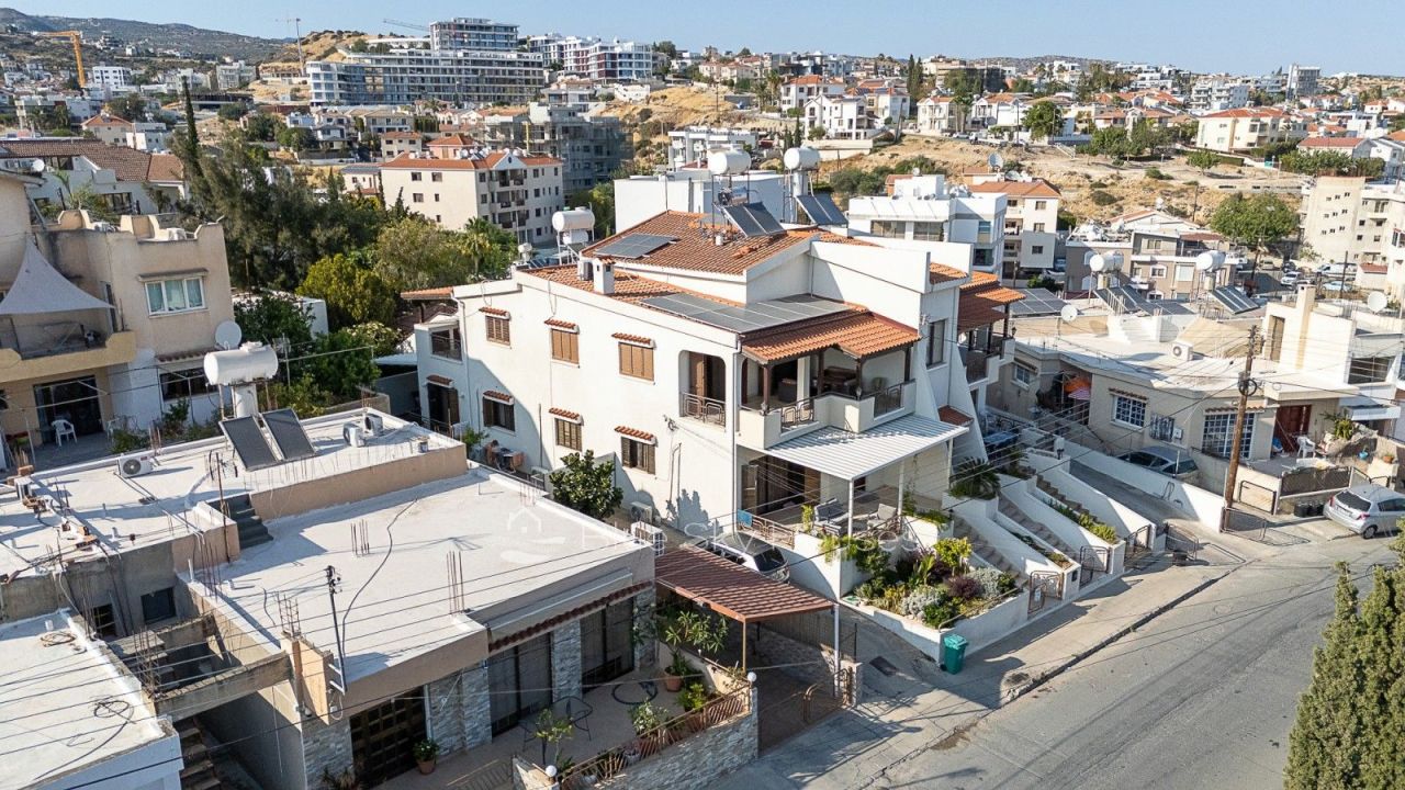 Villa à Limassol, Chypre, 120 m² - image 1