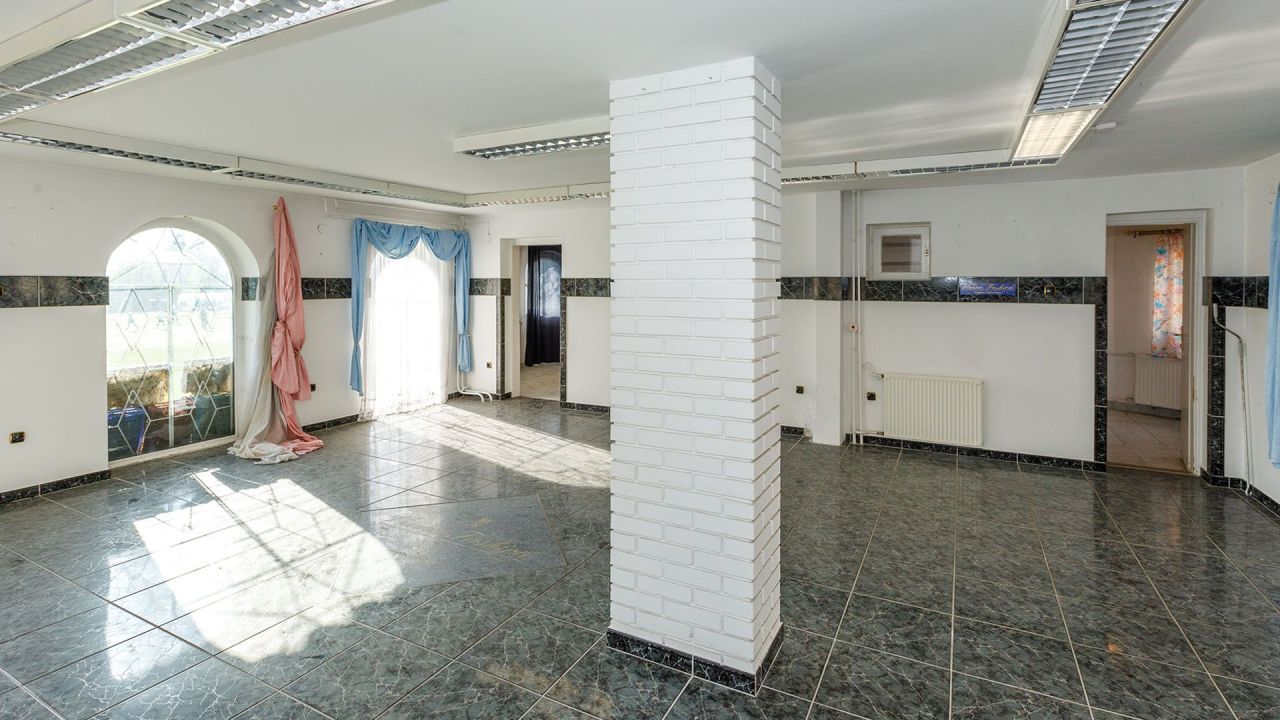 Biens commerciaux à Hévíz, Hongrie, 360 m² - image 12