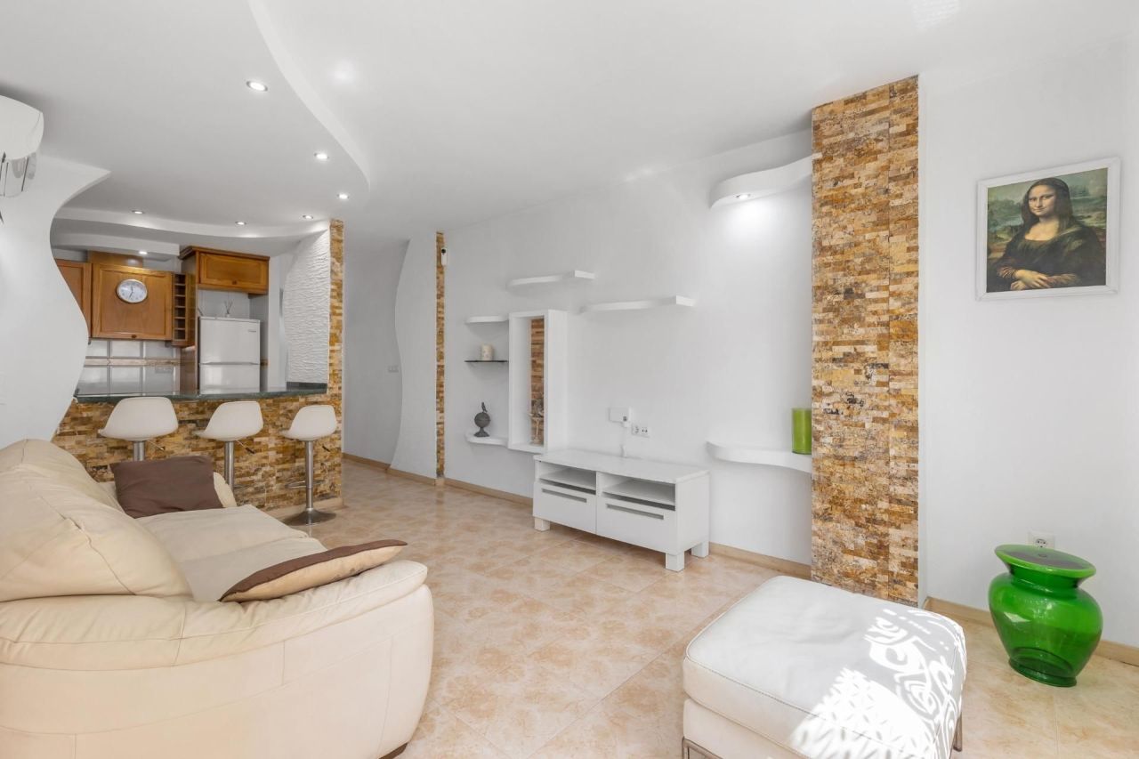 Appartement à Torrevieja, Espagne, 70 m² - image 1