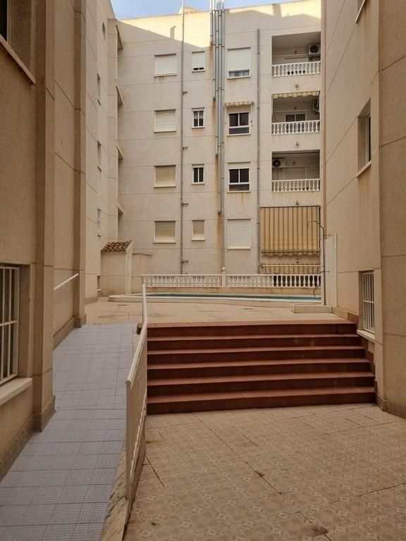 Piso en Torrevieja, España, 68 m² - imagen 11