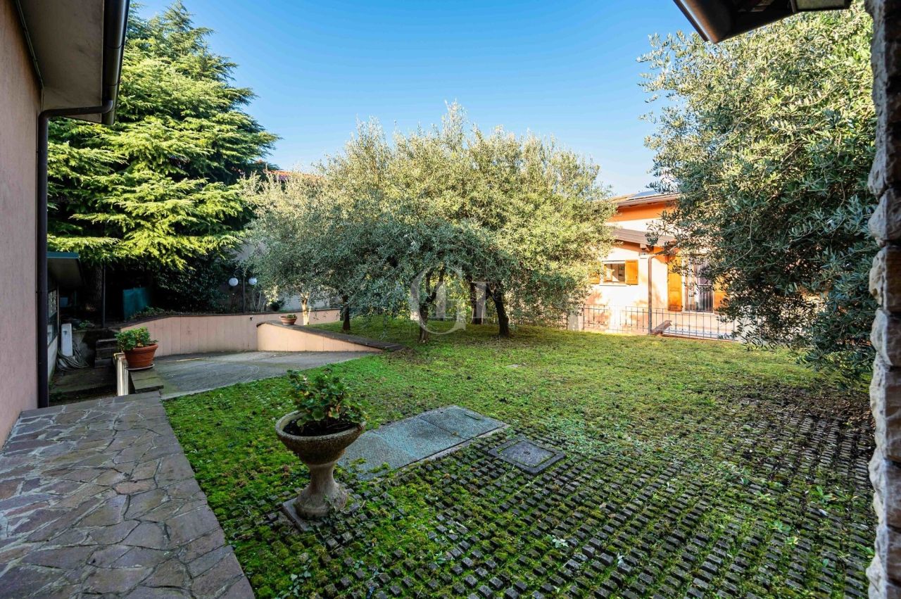 Villa sul Lago d'Iseo, Italia, 230 m² - foto 10