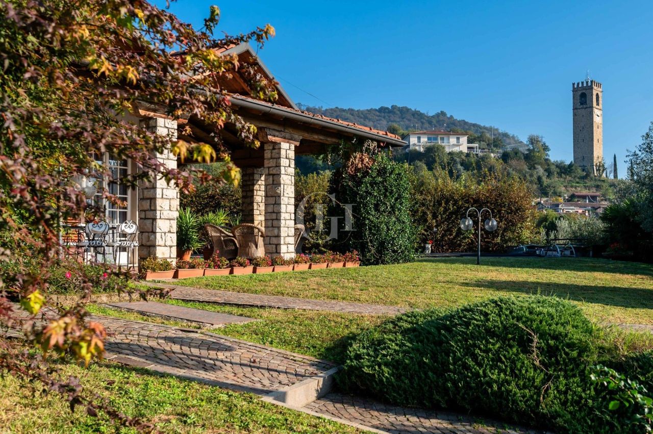 Villa sul Lago d'Iseo, Italia, 230 m² - foto 13