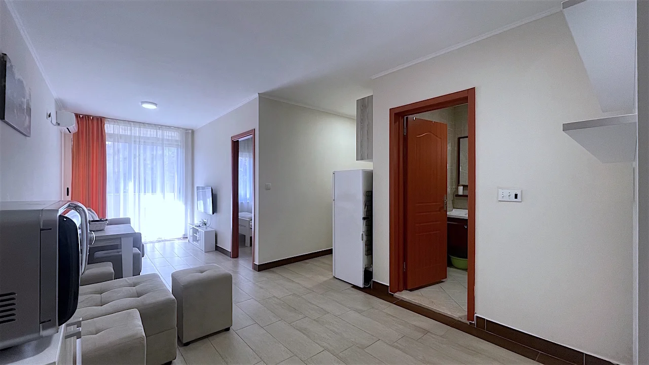 Flat in Becici, Montenegro, 37 m² - picture 1