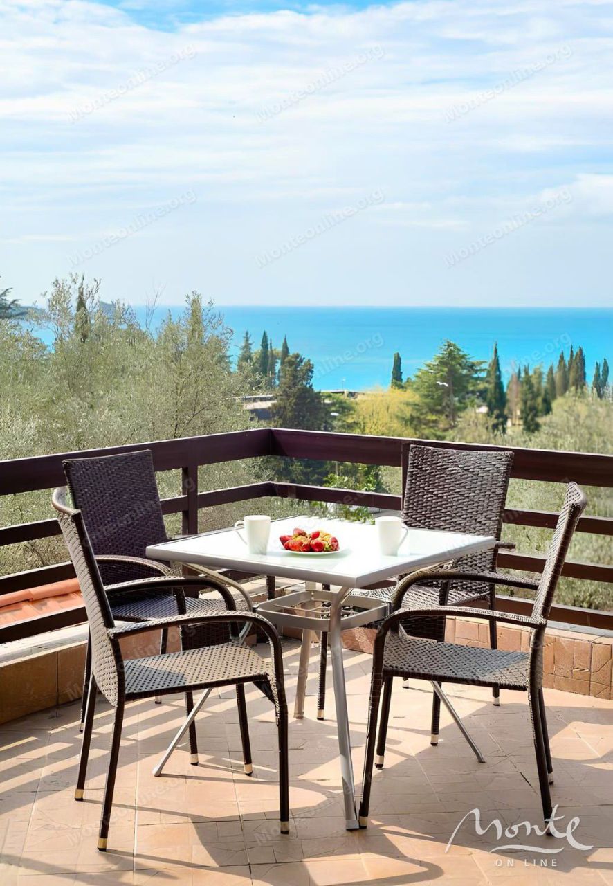 Villa in Budva, Montenegro, 155 m² - Foto 1
