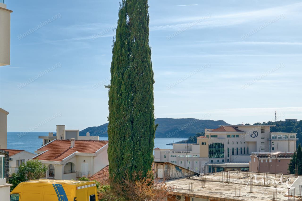 Appartement à Budva, Monténégro, 101.69 m² - image 1