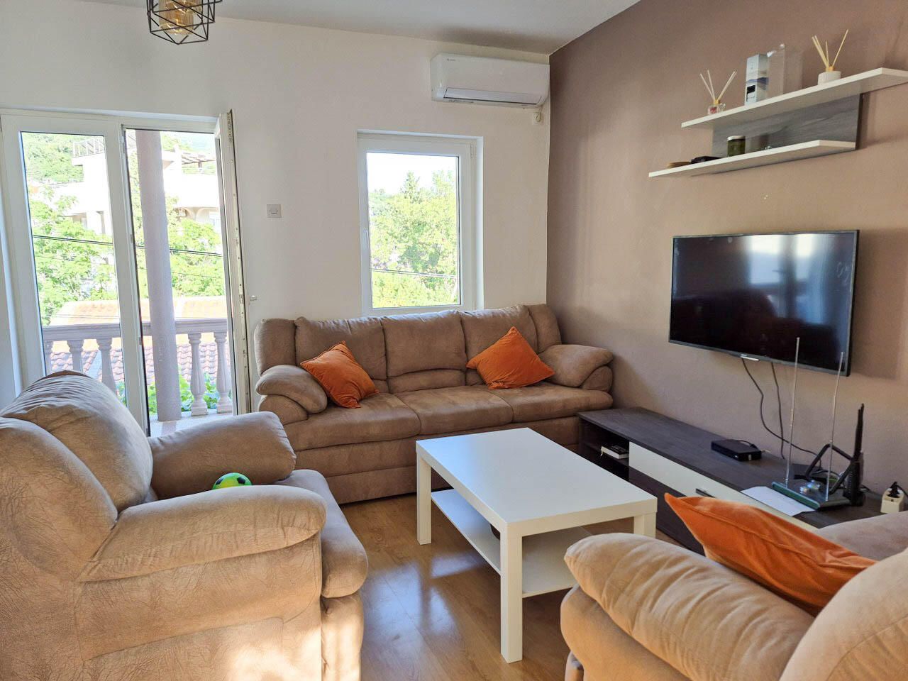 Maison à Sutomore, Monténégro, 156 m² - image 1