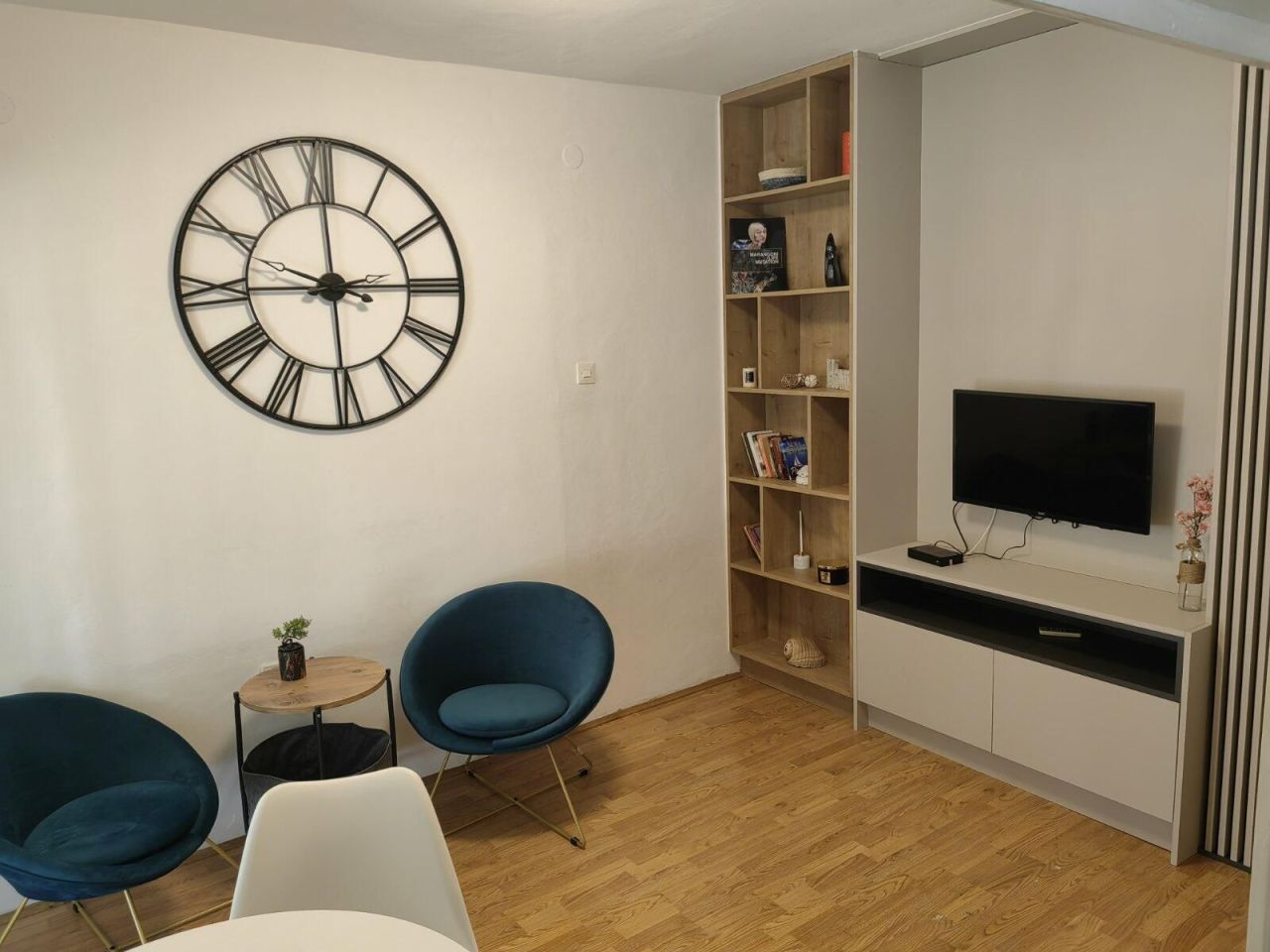 Maison à Sutomore, Monténégro, 156 m² - image 2