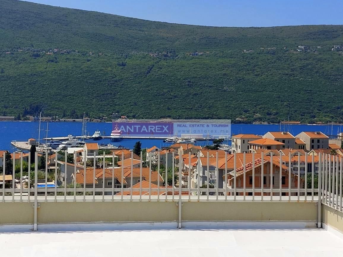 Apartment in Denovici, Montenegro, 110 m² - Foto 1