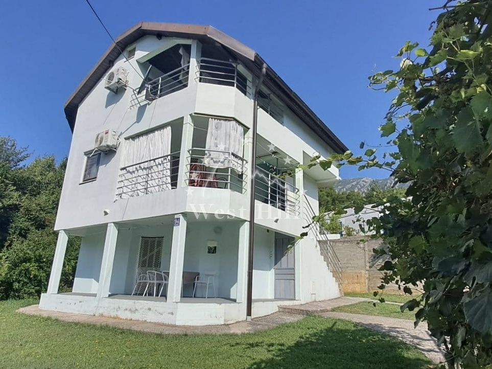 Casa en Zelenika, Montenegro, 152 m² - imagen 1
