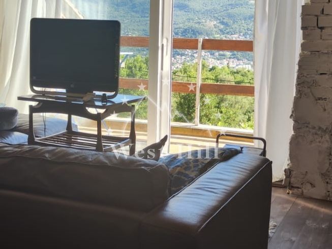 Casa en Herceg-Novi, Montenegro, 92 m² - imagen 1