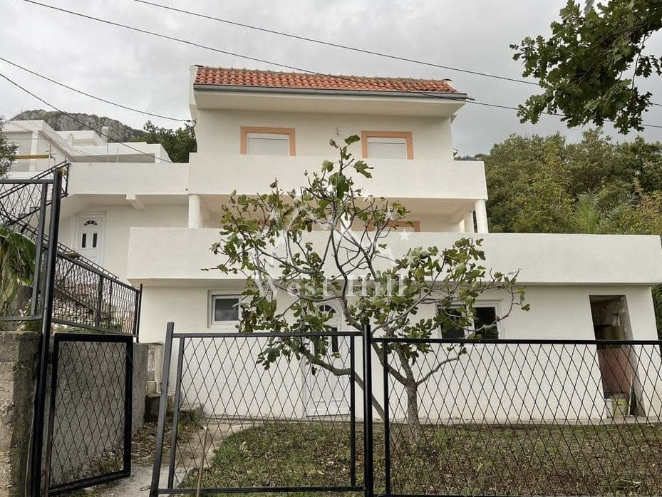 House Zagradje, Montenegro, 180 m² - picture 1