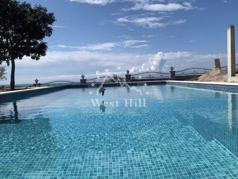 Casa en Ulcinj, Montenegro, 500 m² - imagen 1