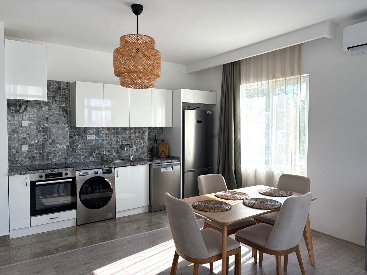 Apartment in Kyrenia, Cyprus, 80 m² - picture 1