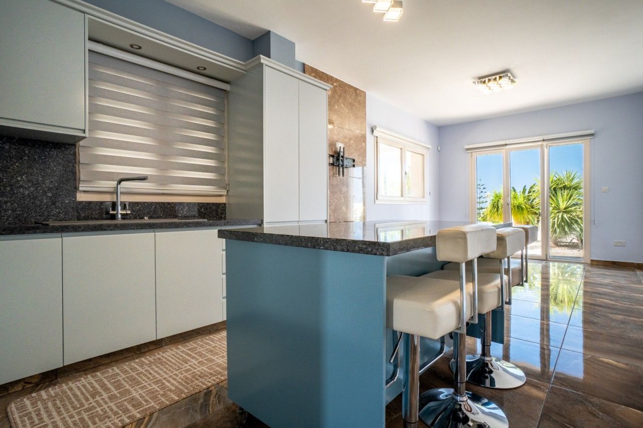 Villa en Pafos, Chipre, 253 m² - imagen 6