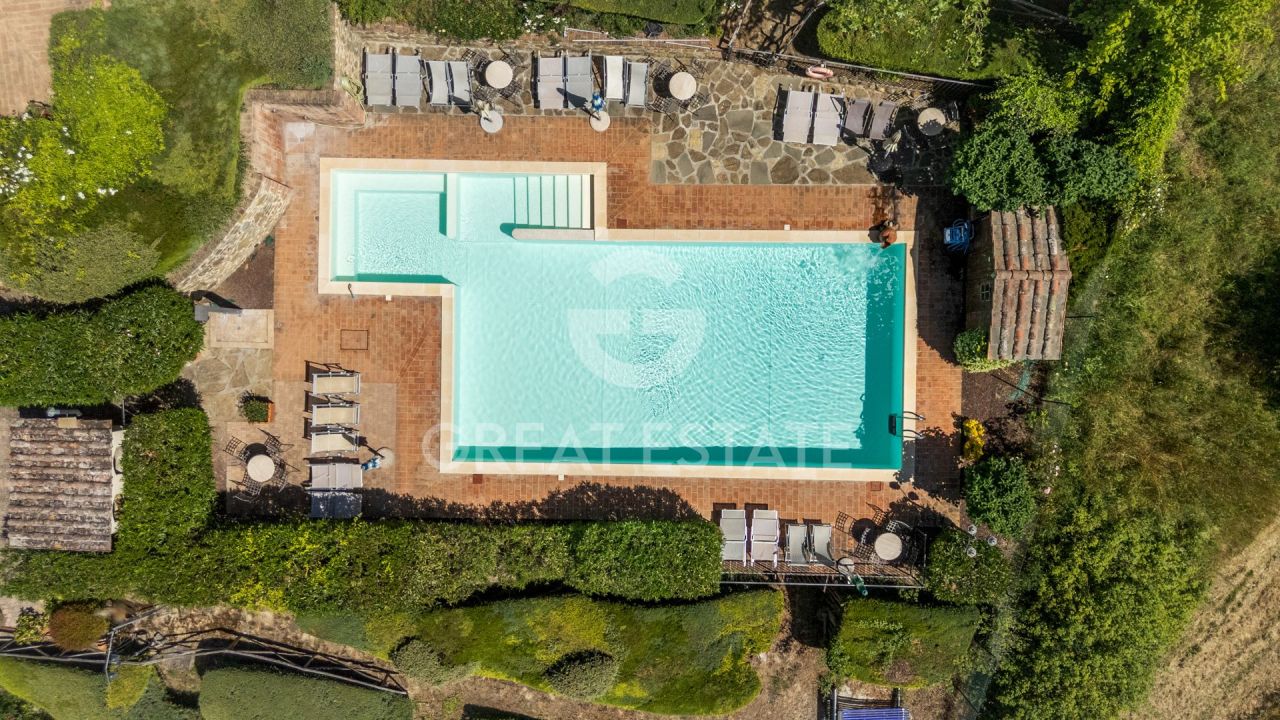 Casa en Paciano, Italia, 377.7 m² - imagen 3