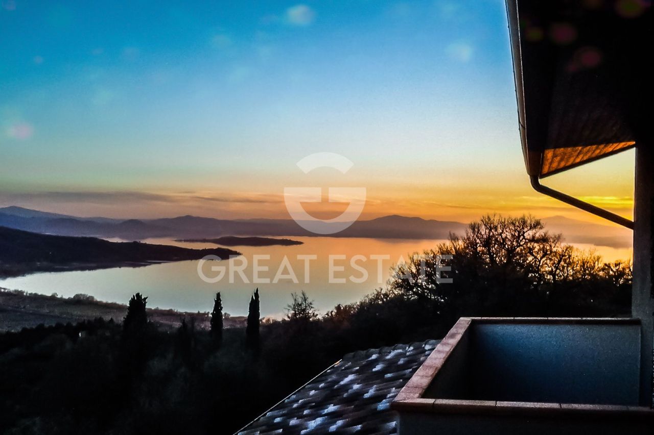 Casa en Passignano sul Trasimeno, Italia, 381.1 m² - imagen 11